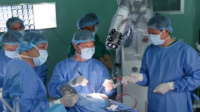 HCM City hospital carries out first robotically assisted brain surgery